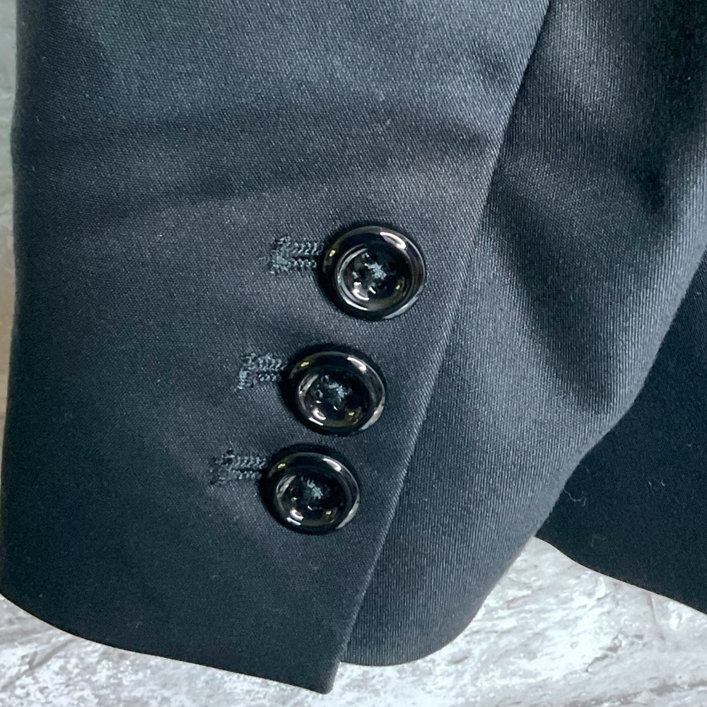 Chico's black blazer, jacket, 3 button sleeve, 2 button at closure size 1 Chico - Picture 3 of 5